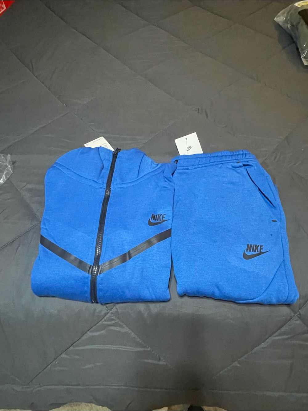 Kids Nike Tech sets - Picture 7 of 8